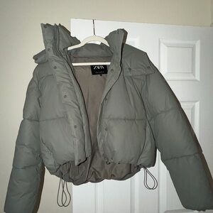 Zara Cropped Puffer Jacket in Olive